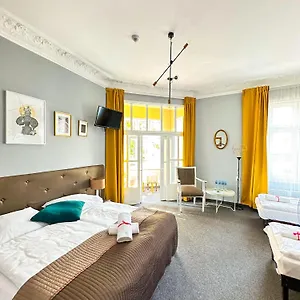 Expolis - Center Mtp Targi - 24h #betterthanyourex 3* Poznań